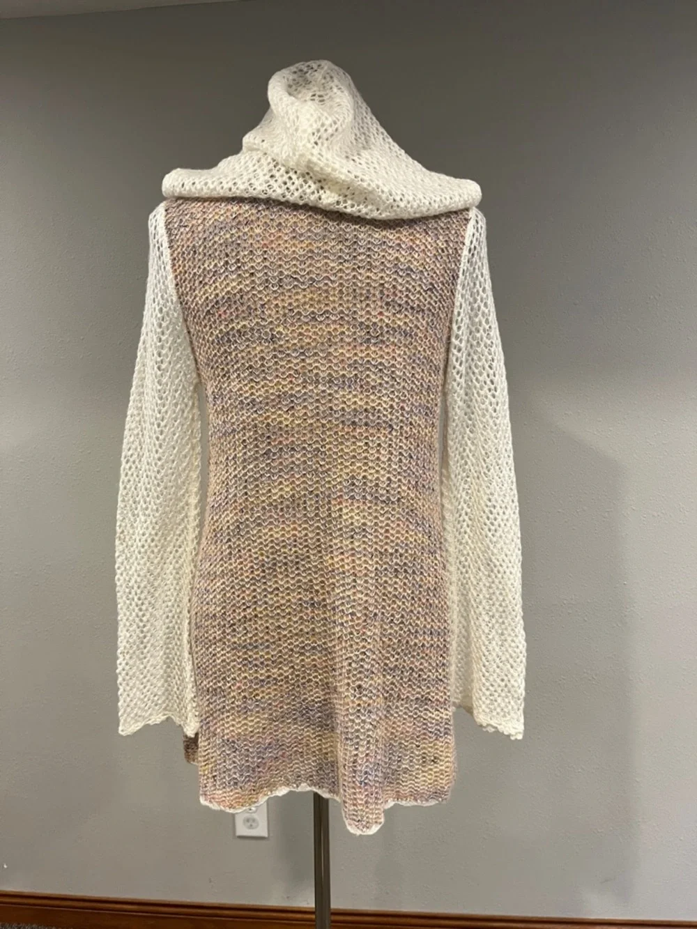 Hem & Thread lightweight hooded